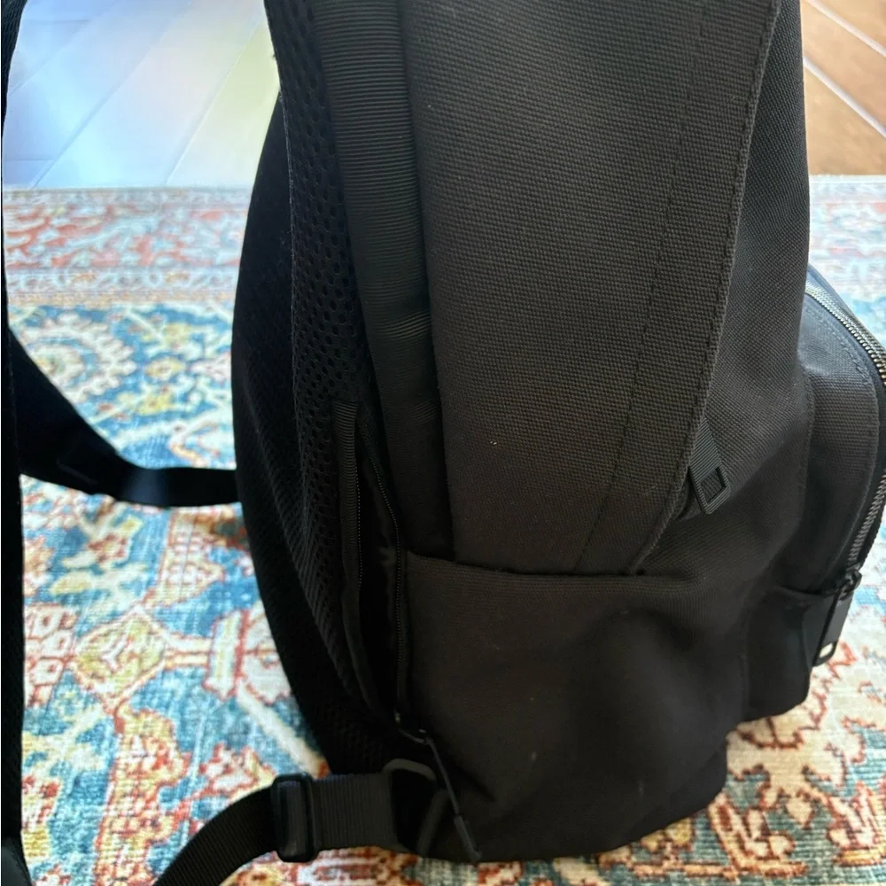 lululemon athletica Black Minimalist Backpack